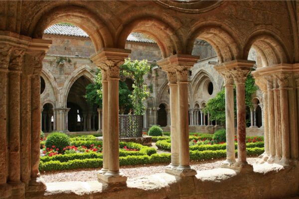 Arquitetura Medieval: O que é, características e 6 obras - Arquiteto ...